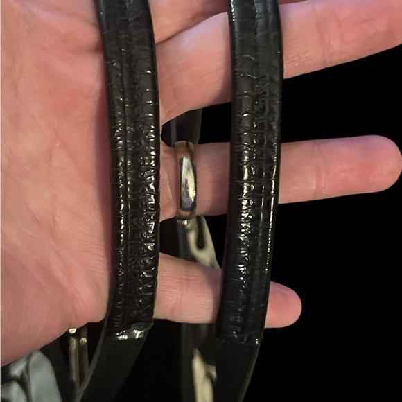 Beautiful Pre Loved Coach Black and Gray Handbag F13533 - Picture 4 of 11